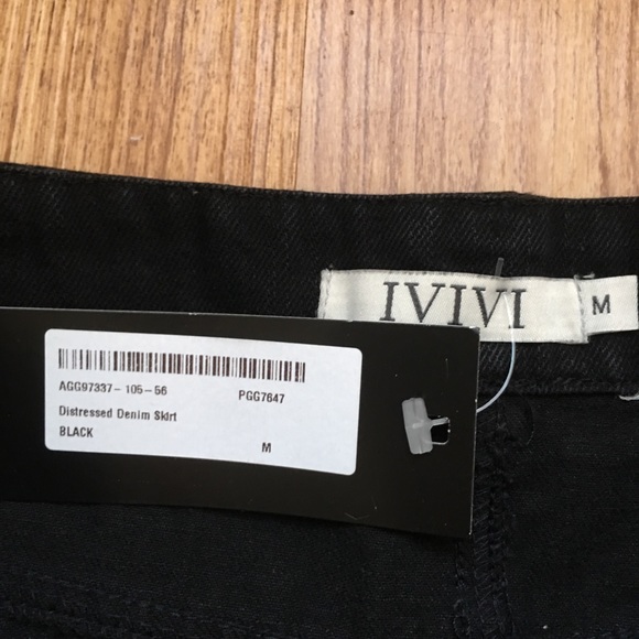 High Waisted Distressed Denim Skirt - Picture 4 of 8